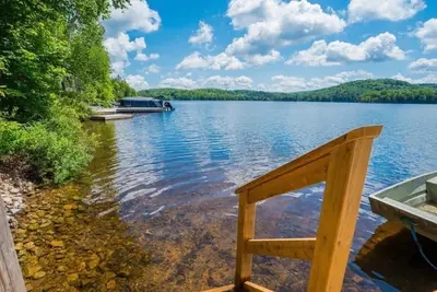 Image de Quiet Lakefront Cottage Retreat | Sleeps 7 | Fishing + Family Getaway