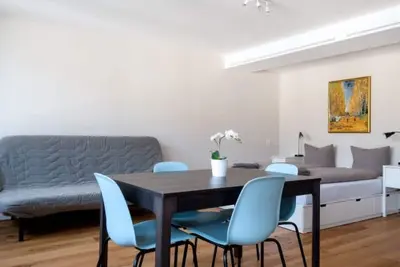Image de Bs Van Gogh I - Marktplatz HITrental Apartment by Interhome