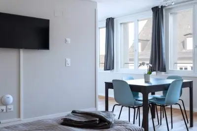 Image de Bs Van Gogh Iii - Marktplatz HITrental Apartment by Interhome