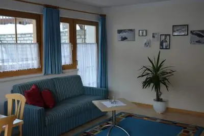 Image de Haus Helvetia, (Samnaun-Compatsch). by Interhome