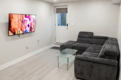 Private & Cozy Two Bedroom Suite in Guelph