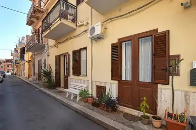 Image de 2 bedroom stunning home in Capaci