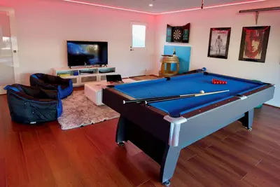 Image de Beyond Oasis - Gaming Room, Bbq, Outdoor Firepit