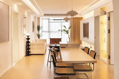 Image de high-end bespoke interior fit-out with 3-bedroom apartment
