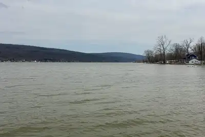 Lakefront Honeoye Cottage
