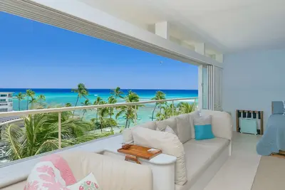 Image de Oceanfront Gold Coast with Full Ocean & Diamond Head Views! Free Parking!