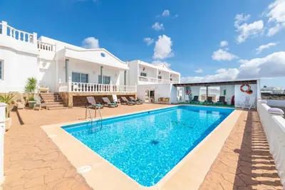 Image de Appartement de vacances 'Finca La Calera Lanzarote' avec vue sur mer, Wi-Fi et climatisation