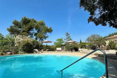 Image de La Villa des OLiviers et sa superbe piscine
