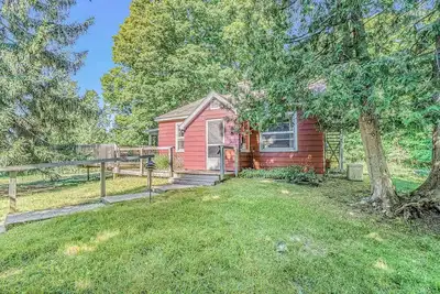 Image de Lake home close to the water with WiFi, firepit, washer/dryer