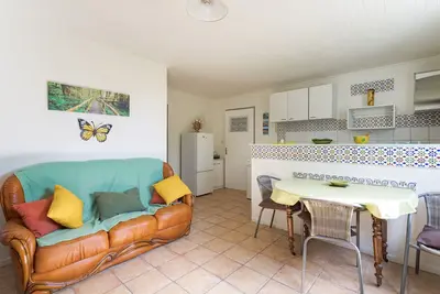 Image de Appartement, proche mer, vue sur la montagne, terrasse privée et Wi-Fi