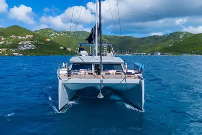 Image de Floating Villa: All-Inclusive Yacht Vacation with Captain & Chef - 12 Guests