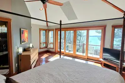 Image de 5Br Waterfront 2Unit Compound in Brewster Pet Friendly Game Room Upper Mill Pond