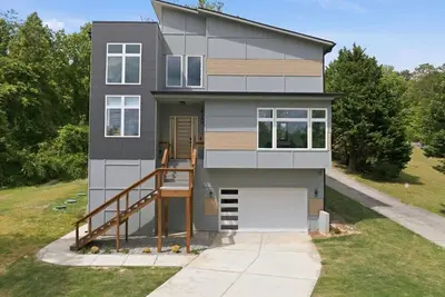 Image de Modern Luxury Sunlit Retreat  Near Airport + Deer