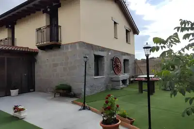 Image de Maison de campagne « El Trillo » avec vue sur la montagne près d’Ávila, jardin privé