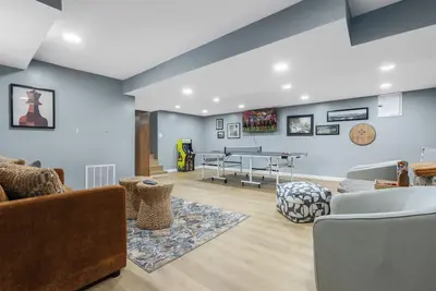 Image de The Luxe Retreat/Hot Tub/2 King Beds/Game Room/Sleeps 8/Near Keeneland