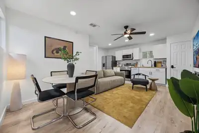 Image de Central Austin Chic: Minutes to Downtown & Dining