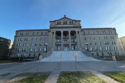 Image de 2br Condo in castle next to Jarry park & Marché Jean-Talon, gym, sauna, rooftop