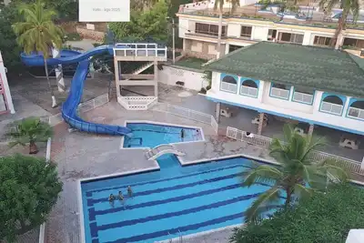 Image de Tropical refuge near the beach. Comfortable apartment in luxurious condominium.
