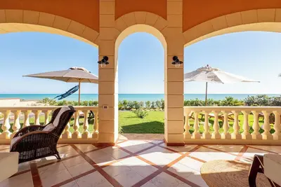 Image de Seaside villa, suitable for families and friends, only 5 minutes from the Valley of the Temples.