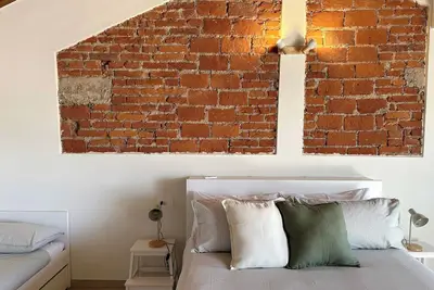Image de Farmhouse with exposed beams and bricks, breakfast included (Sage)