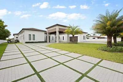 Image de Luxury Meets Miami
