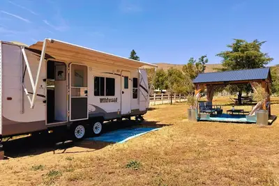 Image de Pet-friendly Rv stay at a horse ranch in a fenced 5 acre lot in the hills