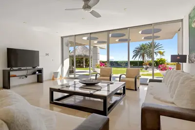 Image de Contemporary 4br Beachfront Villa on Cabo Corridor