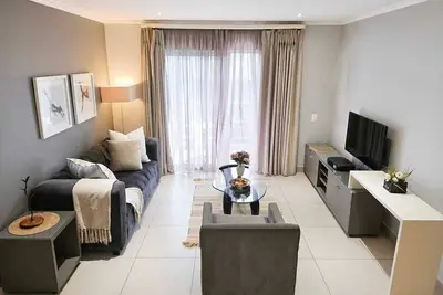 Image de Peaceful 2-bedroom apartment with Wifi, Ac in vibrant Sandton