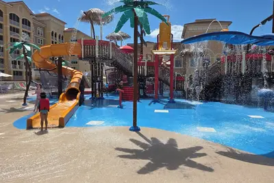 Image de Luxurious 2 Br Villa at Westgate Town Center Resort near Disney