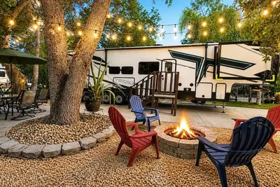 Image de Red, White & Rodeo 2br Rv @ River Ranch 149