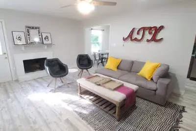 Image de Prime Central Austin Getaway ; Style & Convenience