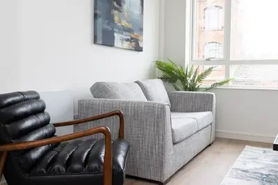 Image de Modern 2-Bed Flat 70 at Sapphire Court, Birmingham