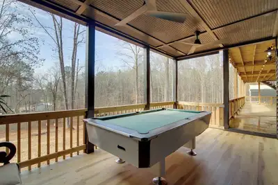 Image de Huge 3-Unit Commerce Estate Near Atl Dragway!
