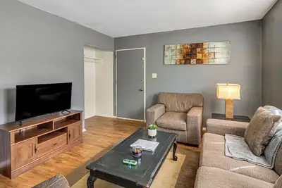 Great for Group & Work Stays! Decatur Unit By Dtwn