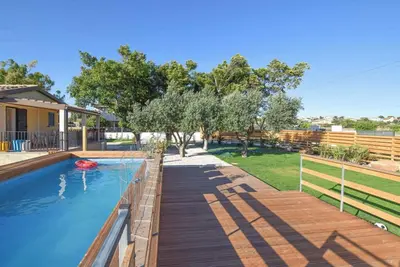 Image de Villa à Marina Di Ragusa avec 3 chambres à coucher, 7 couchages