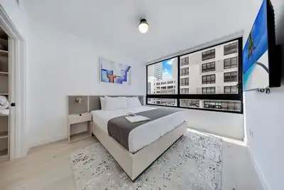 Image de Penthhouse Skyline Views Free Parking + Amenities