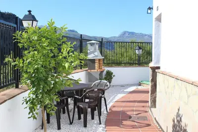 Image de Appartement « Casa José » avec vue sur la montagne, piscine et jardin partagés
