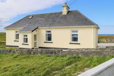 Ocean View, pet friendly, with open fire in Louisburgh, County Mayo