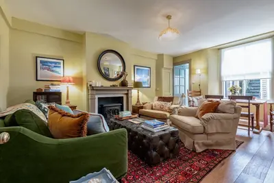 Image de Beautifully Renovated Town Centre Apartment