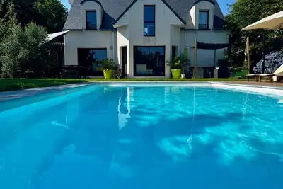 Image de F8009-Profitez d'une Villa spacieuse avec piscine chauffée!