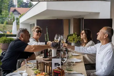 Image de Your Private Family Retreat in Klöch\nPool, Spa, Fireplace & Fine Wine