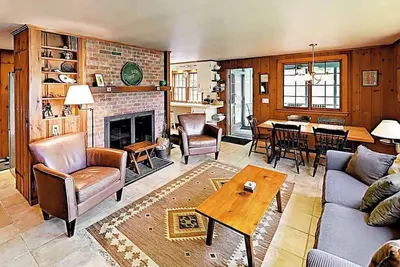 Image de West-facing pure waterfront home in Orleans, overlooking Arey's Pond