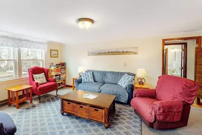 Image de 2nd floor Cottage, Oceanview, Deck, Shared Grill, & Outdoor Shower