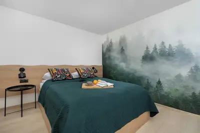 Image de Spacious House | 5 Bedrooms, Garden, Terrace and Parking