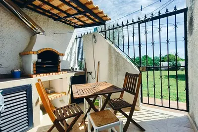 Image de Maison de vacances 'Almargem 77' avec jardin partagé, Wi-Fi et climatisation