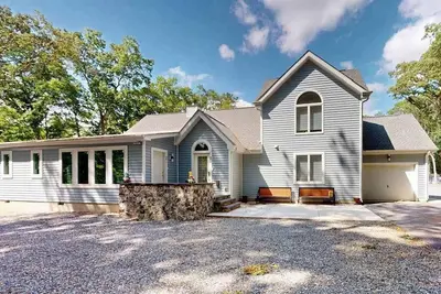 Image de Town of Lewes Spacious Multi-Unit Newly Renovated Home!