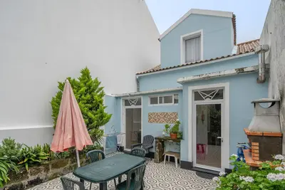 Image de Maison de vacances « Casa Império - Maison des Açores » avec vue montagne, terrasse privée et Wi-Fi