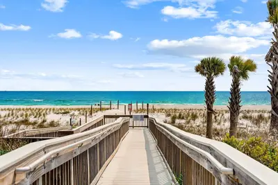 Gulf Views • Ground Floor • Walk to Beach