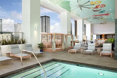 Image de Heart of Miami: Rooftop Social Deck, Fitness & Walk to Bayfront Park - 0. 3 mile