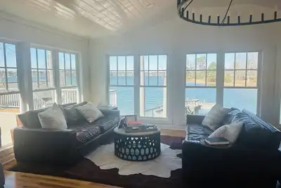 Image de Quiet cove on Lake Murray